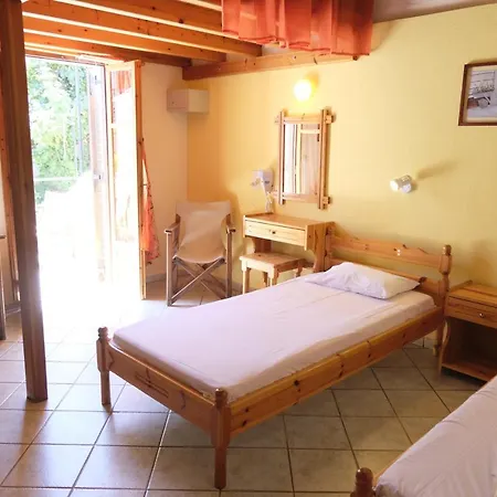 Taxiarchis * Skiatos