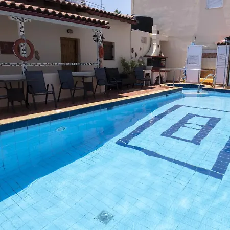 Taxiarchis Apartament Skiatos