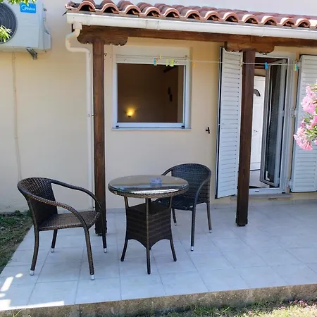 Apartament Taxiarchis *