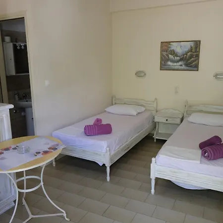 Taxiarchis * Skiatos