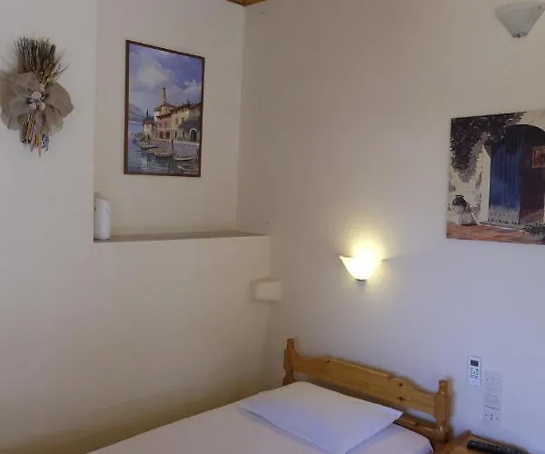 Apartament Taxiarchis *