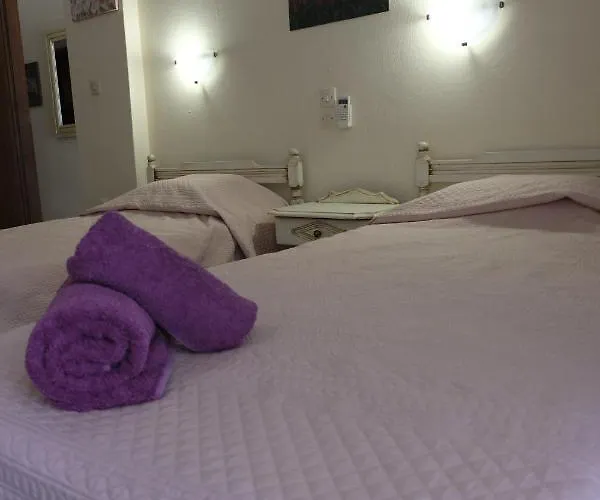 Taxiarchis * Skiathos