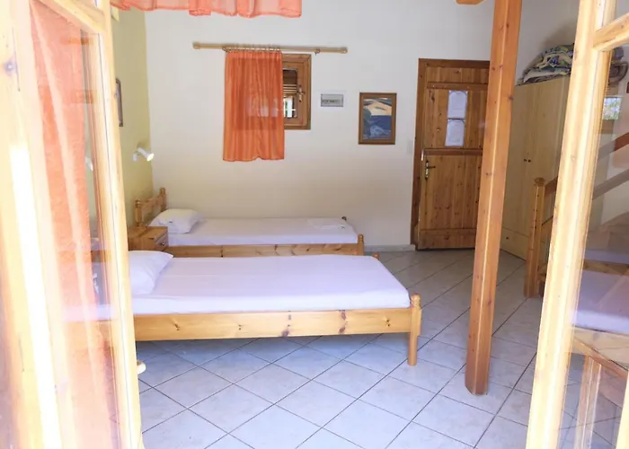 Taxiarchis * Σκιάθος Πόλη